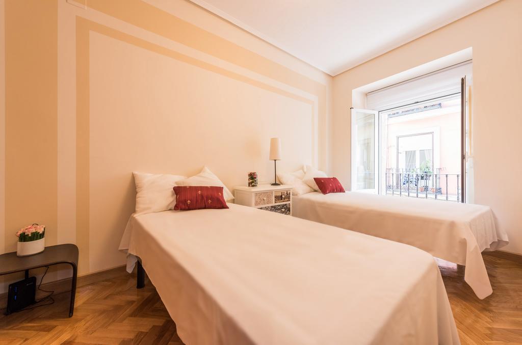 Almaden Apartment Madri Quarto foto